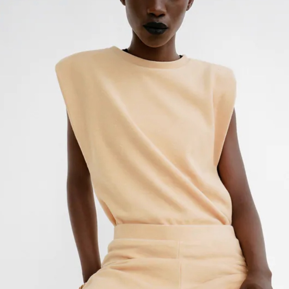 Sleeveless Structured Shoulder Top